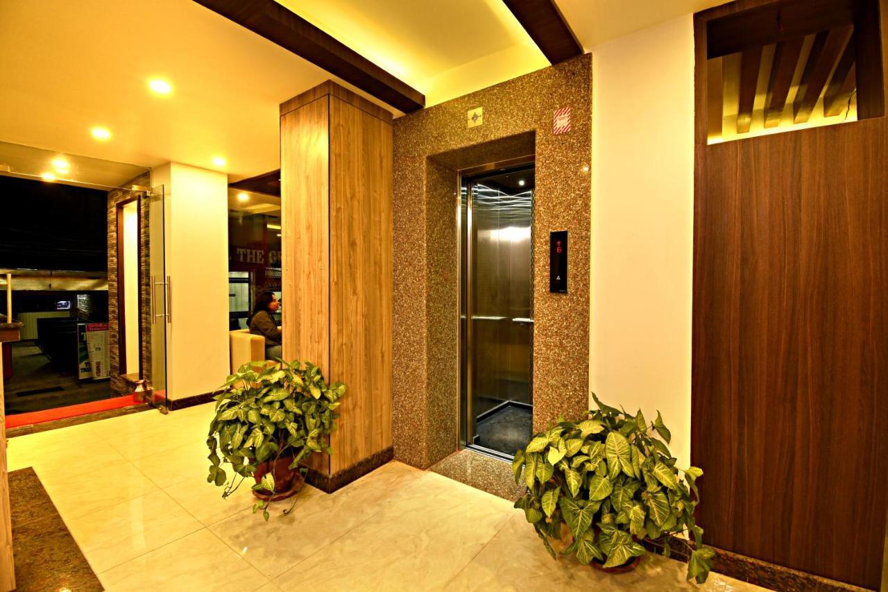 The Milestone Hotel Katmandu Zewnętrze zdjęcie