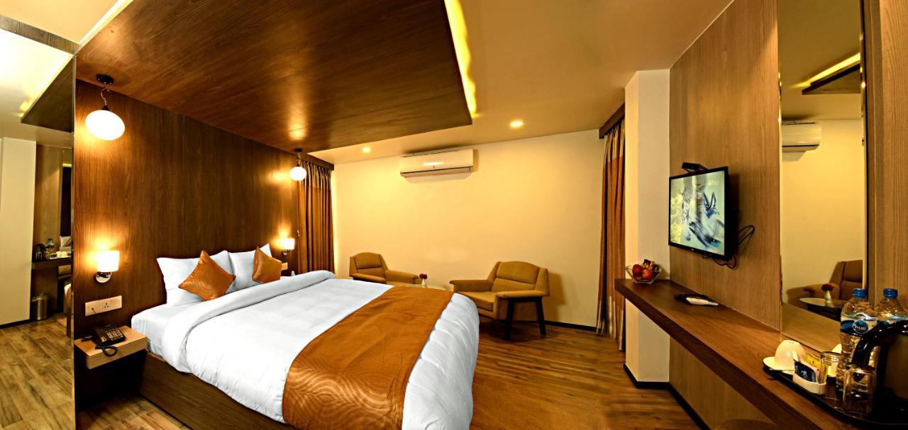 The Milestone Hotel Katmandu Zewnętrze zdjęcie