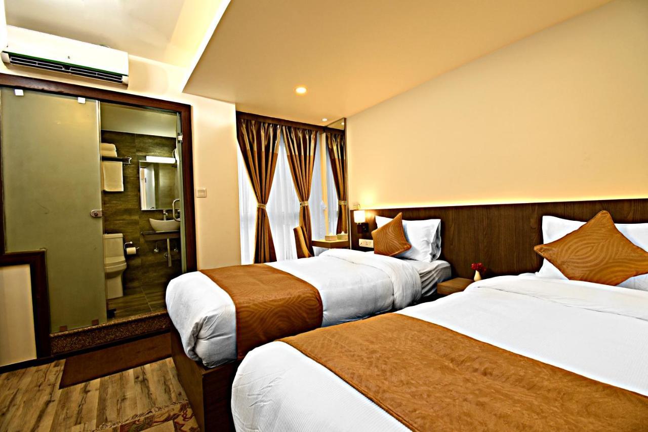 The Milestone Hotel Katmandu Zewnętrze zdjęcie