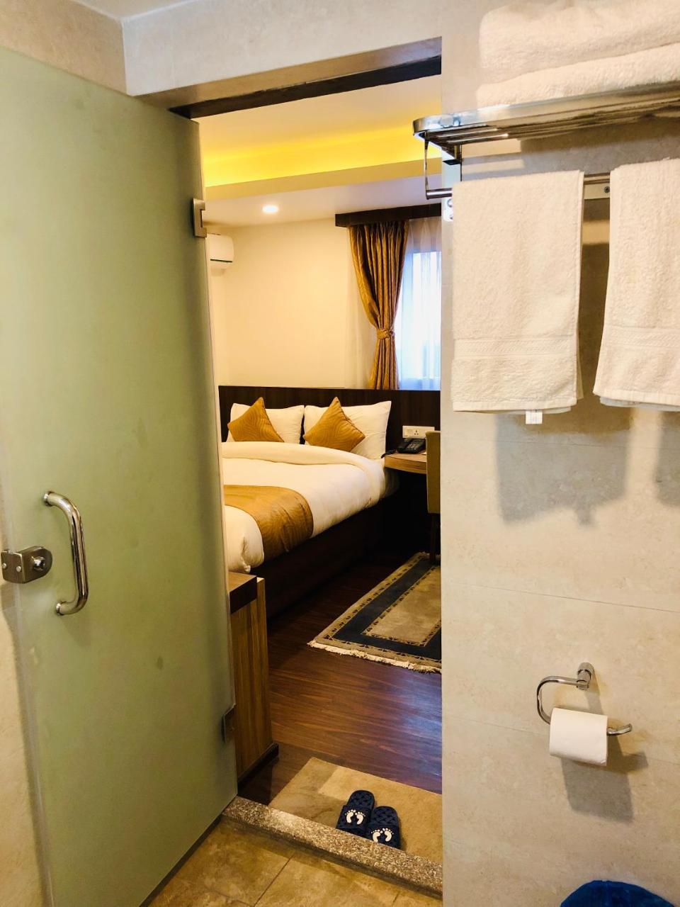 The Milestone Hotel Katmandu Zewnętrze zdjęcie