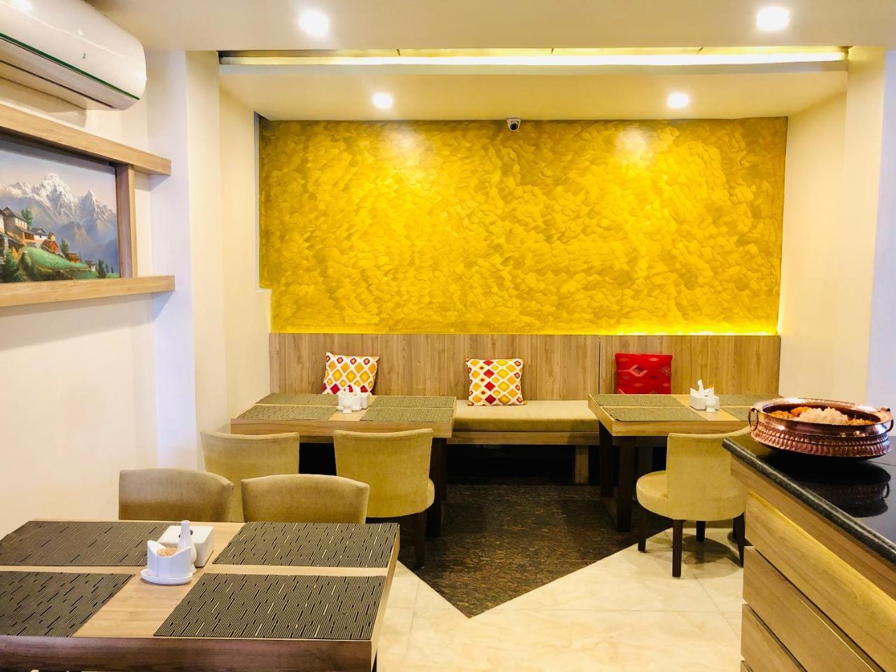 The Milestone Hotel Katmandu Zewnętrze zdjęcie