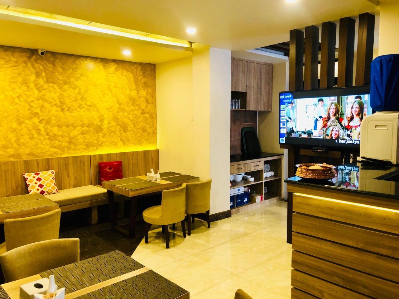 The Milestone Hotel Katmandu Zewnętrze zdjęcie